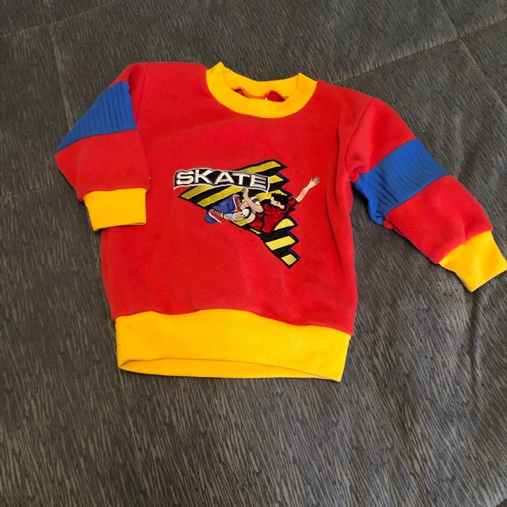 80’s/90’s super cute skater sweat shirt
